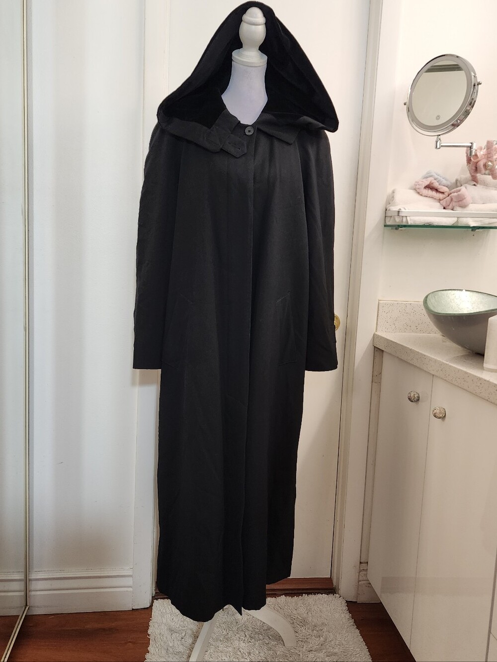 Vintage Jones New York 100% Pure Wool Hooded Maxi Coat - Made in USA - Black [In